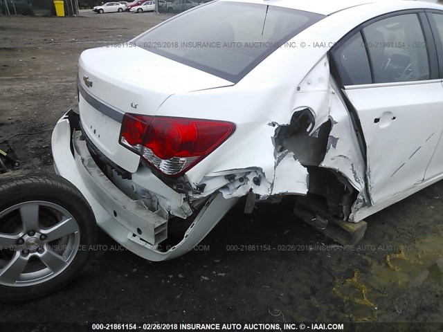 1G1PE5SB0G7110262 - 2016 CHEVROLET CRUZE LIMITED LT WHITE photo 6