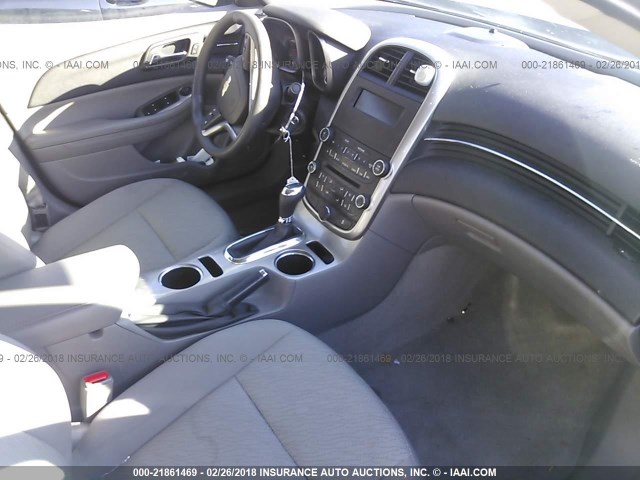 1G11B5SL0FF106577 - 2015 CHEVROLET MALIBU LS 银色 照片 5