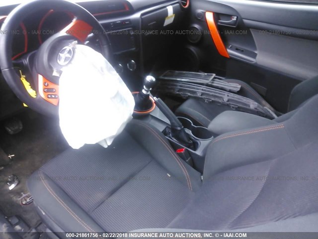 JTKJF5C71FJ004983 - 2015 TOYOTA SCION TC 橙色 照片 5