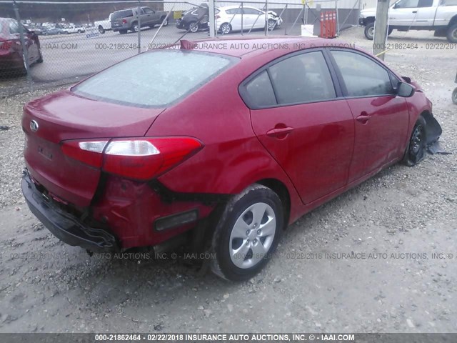 KNAFK4A68G5612553 - 2016 KIA FORTE LX RED photo 4