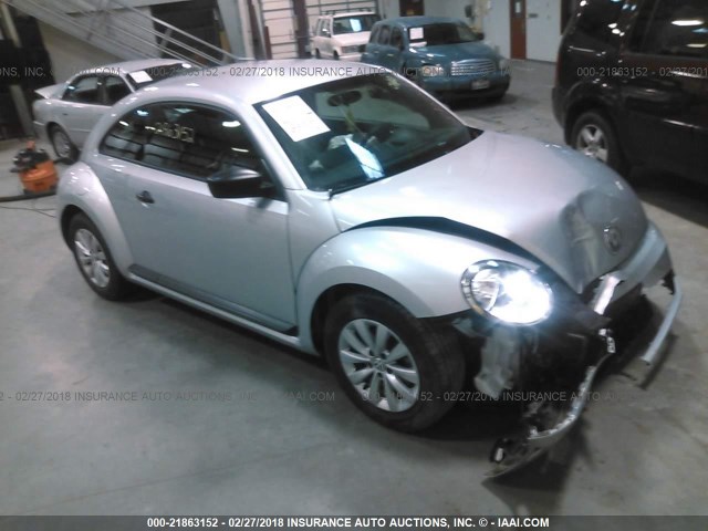 3VWFP7AT8DM652954 - 2013 VOLKSWAGEN BEETLE SILVER photo 1