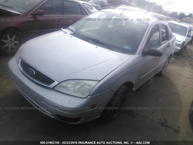 1FAFP34N37W238127 - 2007 FORD FOCUS ZX4/S/SE/SES SILVER photo 2