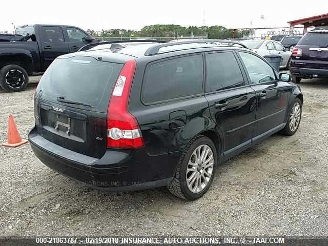 YV1MW390352108834 - 2005 VOLVO V50 2.4I BLACK photo 4