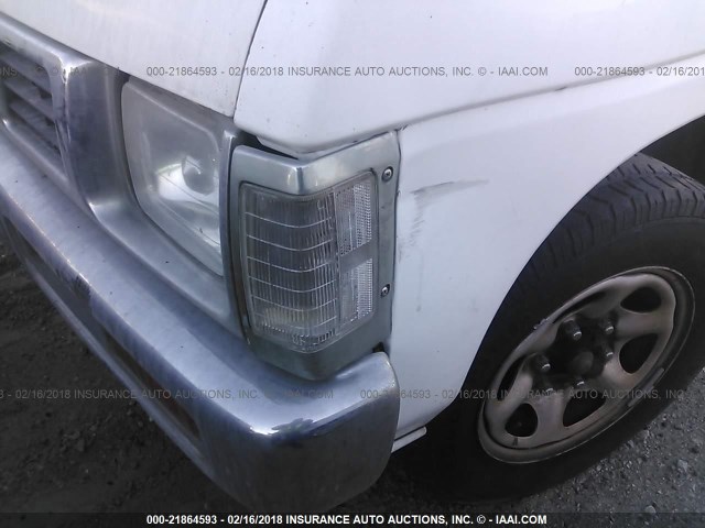 1N6SD11SXVC431192 - 1997 NISSAN TRUCK XE WHITE photo 6