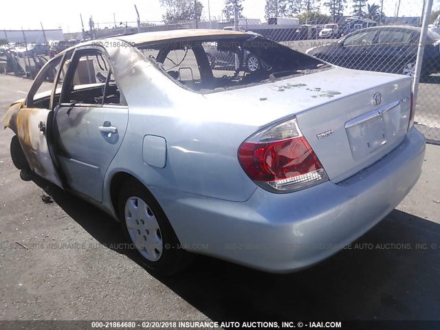 JTDBE32K363053437 - 2006 TOYOTA CAMRY LE/XLE Բաց կապույտ լուսանկար 3