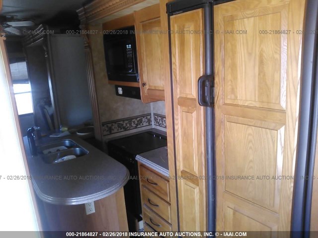 5SFGF36289E011820 - 2009 HEARTLAND BIGHORN 3670RL  WHITE photo 5