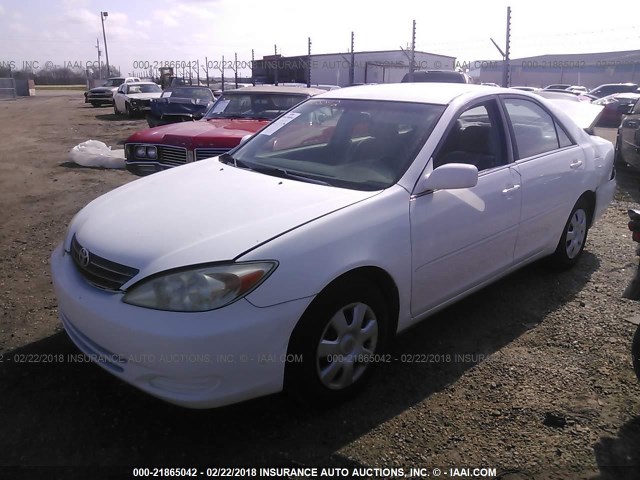 4T1BE32K53U148860 - 2003 TOYOTA CAMRY LE/XLE/SE WHITE photo 2