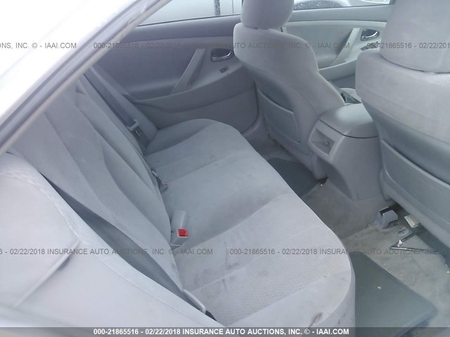 4T1BF3EK3AU520556 - 2010 TOYOTA CAMRY SE/LE/XLE WHITE photo 8