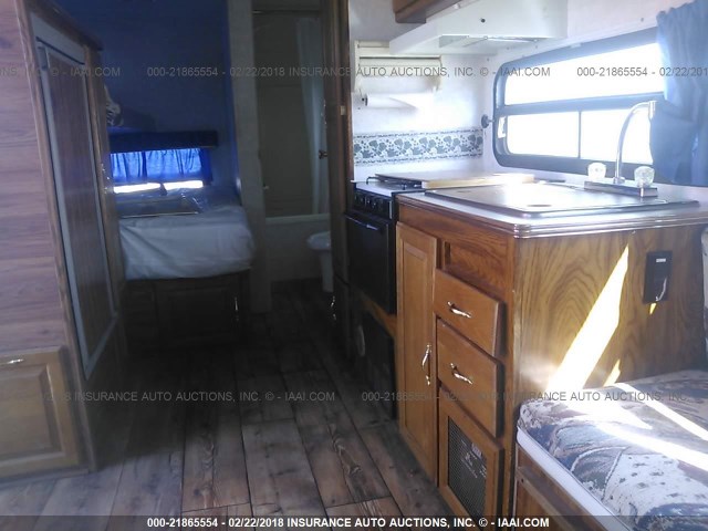 4X4TFLW201D069944 - 2001 FOREST RIVER FLAGSTAFF  白色 照片 7