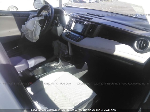 JTMRFREV7JJ718381 - 2018 TOYOTA RAV4 ADVENTURE/XLE 白色 照片 5