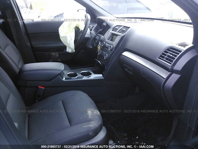 1FM5K8AR8JGA57871 - 2018 FORD EXPLORER POLICE INTERCEPTOR GRAY photo 5