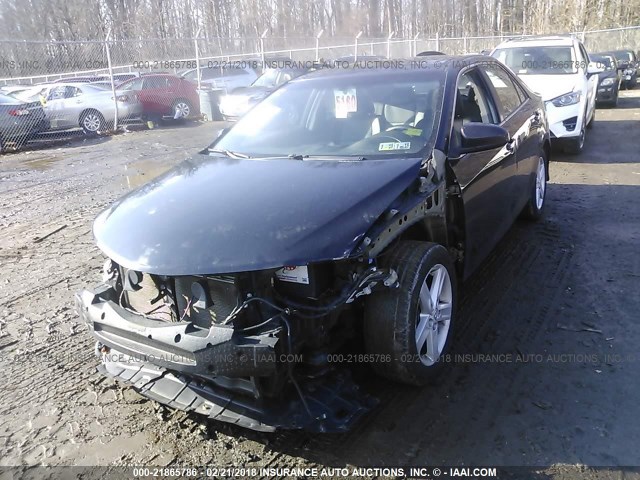 4T1BF1FK3CU109731 - 2012 TOYOTA CAMRY SE/LE/XLE BLACK photo 2