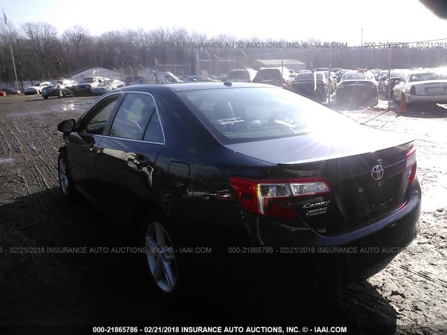 4T1BF1FK3CU109731 - 2012 TOYOTA CAMRY SE/LE/XLE BLACK photo 3