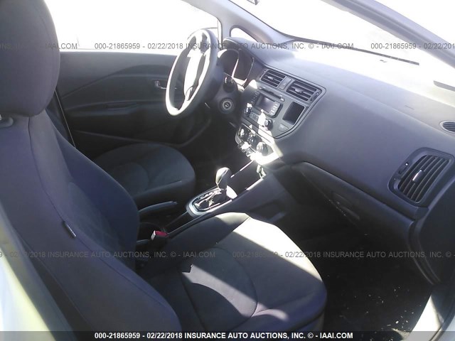 KNADM4A36C6045402 - 2012 KIA RIO LX Սպիտակ լուսանկար 5