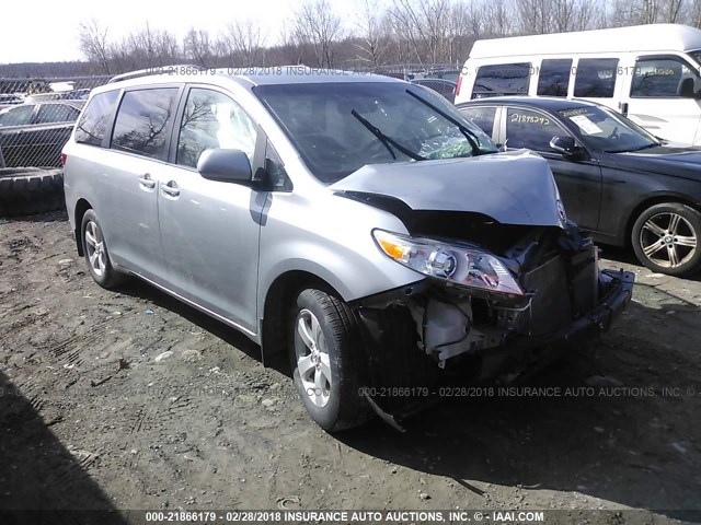 5TDKK3DC1FS536535 - 2015 TOYOTA SIENNA LE SILVER photo 1