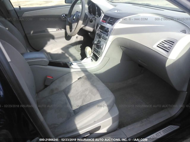 1G1ZC5EB5AF269530 - 2010 CHEVROLET MALIBU 1LT 深蓝色 照片 5