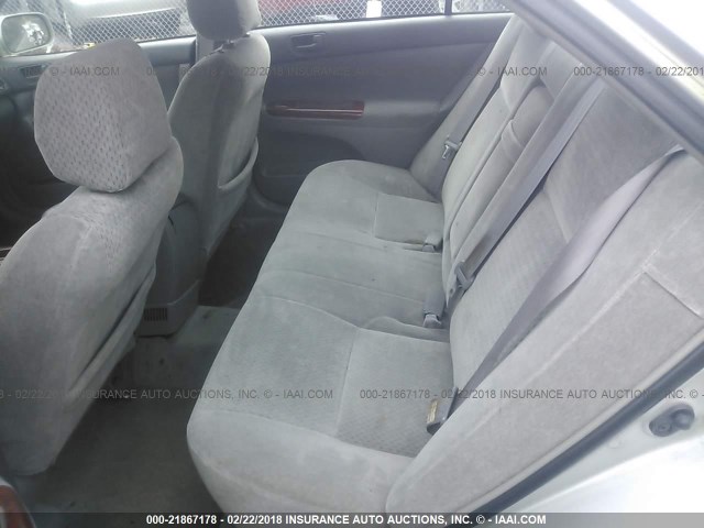 4T1BF32K92U521622 - 2002 TOYOTA CAMRY LE/XLE/SE GRAY photo 8