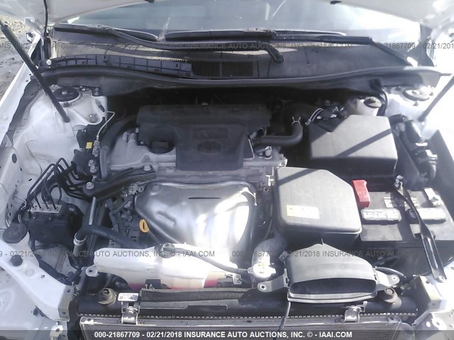 4T1BF1FK1HU361971 - 2017 TOYOTA CAMRY LE/XLE/SE/XSE WHITE photo 10