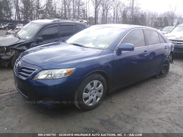 4T1BF3EK6BU684756 - 2011 TOYOTA CAMRY SE/LE/XLE BLUE photo 2