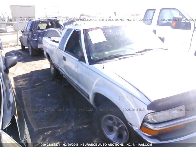 1GCCS19X238129327 - 2003 CHEVROLET S TRUCK S10 WHITE photo 6