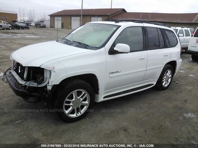 1GKET63M772136515 - 2007 GMC ENVOY DENALI WHITE photo 2