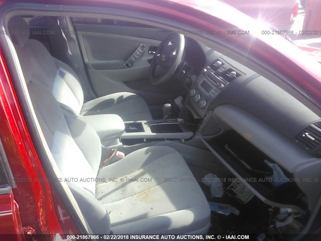 4T1BE46K27U016838 - 2007 TOYOTA CAMRY NEW GENERAT CE/LE/XLE/SE RED photo 5
