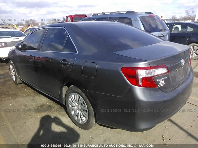 4T1BF1FK0DU228967 - 2013 TOYOTA CAMRY L/SE/LE/XLE 灰色 照片 3