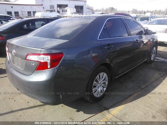 4T1BF1FK0DU228967 - 2013 TOYOTA CAMRY L/SE/LE/XLE 灰色 照片 4