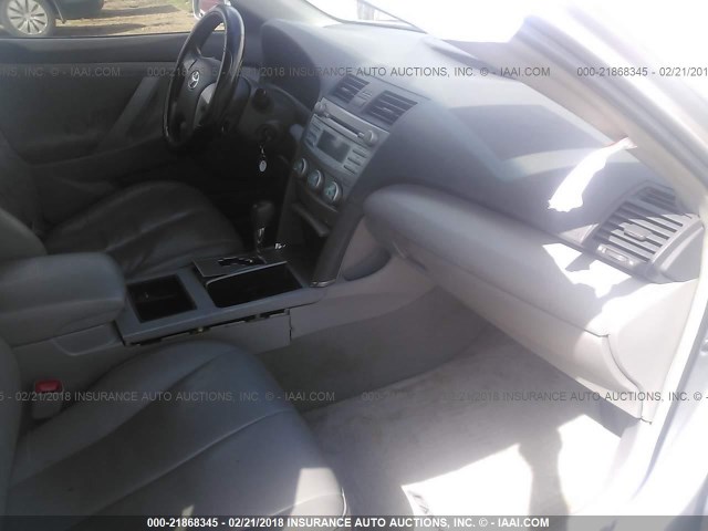 4T1BE46K57U586526 - 2007 TOYOTA CAMRY NEW GENERAT CE/LE/XLE/SE SILVER photo 5