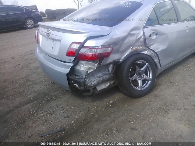 4T1BE46K57U586526 - 2007 TOYOTA CAMRY NEW GENERAT CE/LE/XLE/SE SILVER photo 6