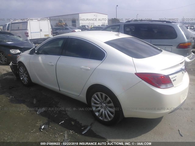 2G4GR5EK5C9144841 - 2012 BUICK REGAL WHITE photo 3