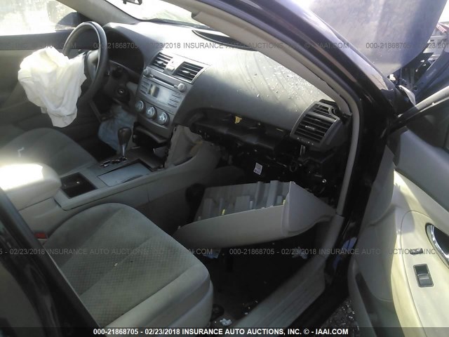 4T1BE46K29U815747 - 2009 TOYOTA CAMRY SE/LE/XLE შავი ფოტო 5