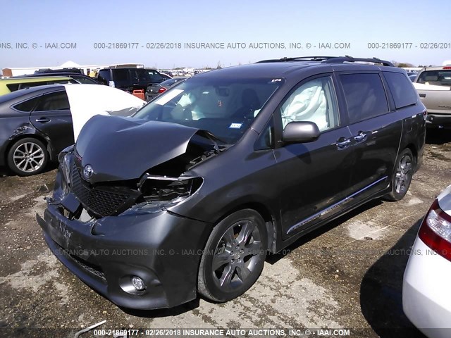 5TDXK3DC3GS717871 - 2016 TOYOTA SIENNA SE GRAY photo 2