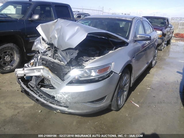 1FAHP2FW8BG111160 - 2011 FORD TAURUS LIMITED SILVER photo 2