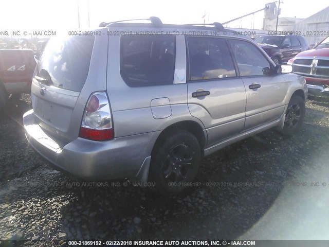 JF1SG63616H705722 - 2006 SUBARU FORESTER 2.5X SILVER photo 4