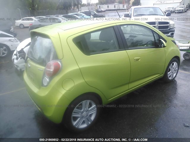 KL8CD6S93DC531819 - 2013 CHEVROLET SPARK 1LT GREEN photo 4