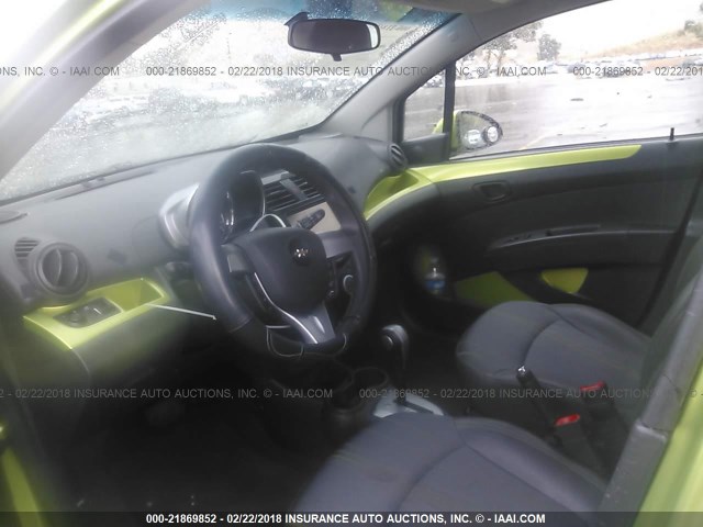 KL8CD6S93DC531819 - 2013 CHEVROLET SPARK 1LT Зеленый фото 5