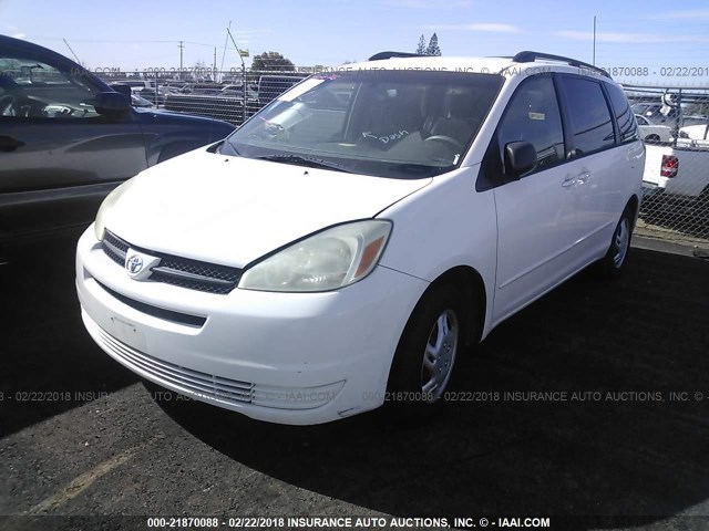 5TDZA23CX4S132160 - 2004 TOYOTA SIENNA CE/LE WHITE photo 2