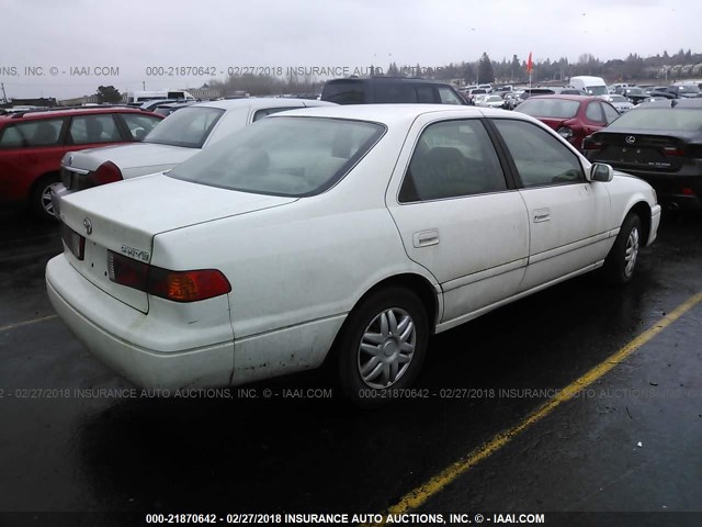 4T1BG22KXYU937114 - 2000 TOYOTA CAMRY CE/LE/XLE WHITE photo 4