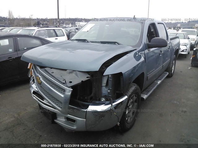 3GCPKSE71DG301369 - 2013 CHEVROLET SILVERADO K1500 LT BLUE photo 2