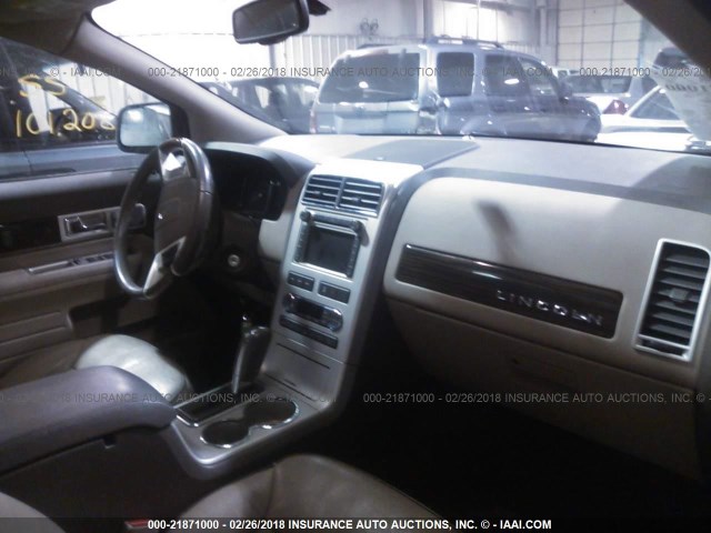 2LMDJ6JC2ABJ21252 - 2010 LINCOLN MKX GRAY photo 5