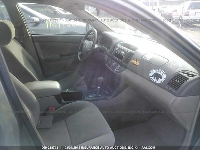 4T1BE32K56U703892 - 2006 TOYOTA CAMRY LE/XLE/SE GRAY photo 5