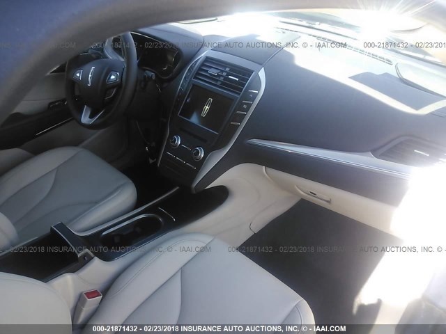 5LMCJ1C92JUL15332 - 2018 LINCOLN MKC PREMIER BLUE photo 5