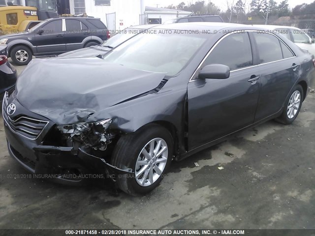 4T1BK3EK7BU632340 - 2011 TOYOTA CAMRY SE/LE/XLE Серый фото 2