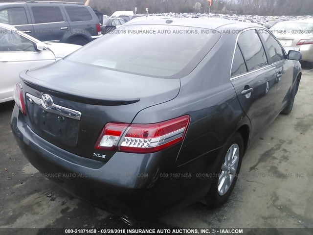 4T1BK3EK7BU632340 - 2011 TOYOTA CAMRY SE/LE/XLE GRAY photo 4