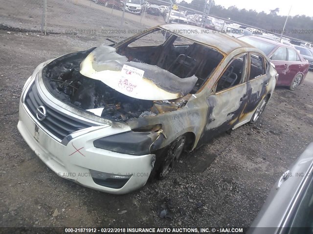 1N4AL3AP4DN492362 - 2013 NISSAN ALTIMA 2.5/S/SV/SL WHITE photo 2