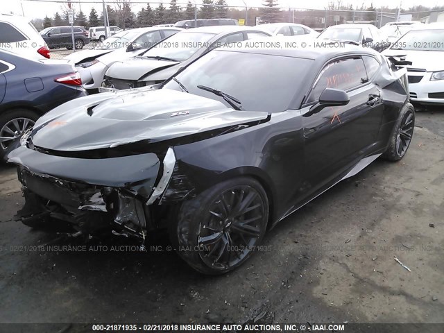 1G1FK1R66J0105475 - 2018 CHEVROLET CAMARO ZL1 BLACK photo 2