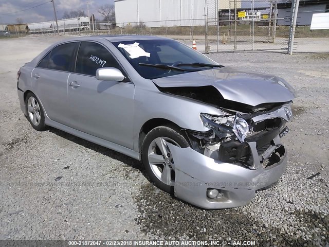 4T1BF3EK3BU219450 - 2011 TOYOTA CAMRY SE/LE/XLE SILVER photo 1