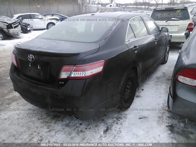 4T1BK3EKXBU118868 - 2011 TOYOTA CAMRY SE/LE/XLE BLACK photo 4