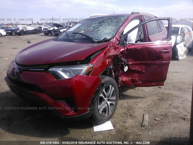 JTMZFREV2GJ078735 - 2016 TOYOTA RAV4 LE RED photo 2